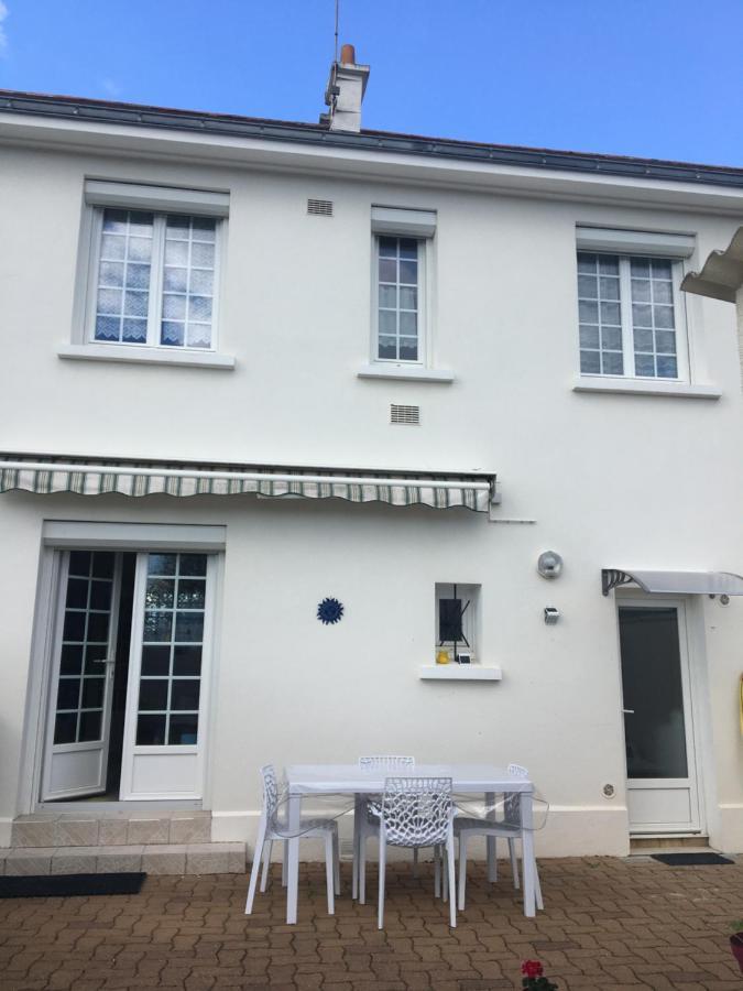 « Chez Annie » Bed and Breakfast Doué-la-Fontaine Eksteriør billede